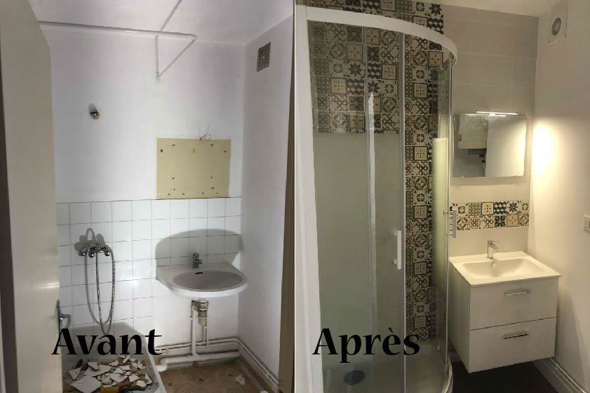 Salle de bain moderne à Rezé avec douche italienne et plaques hydrofuges posées par plaquiste